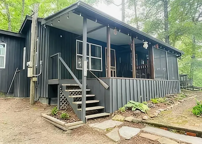 Cameron\'S Cottage At The Lake