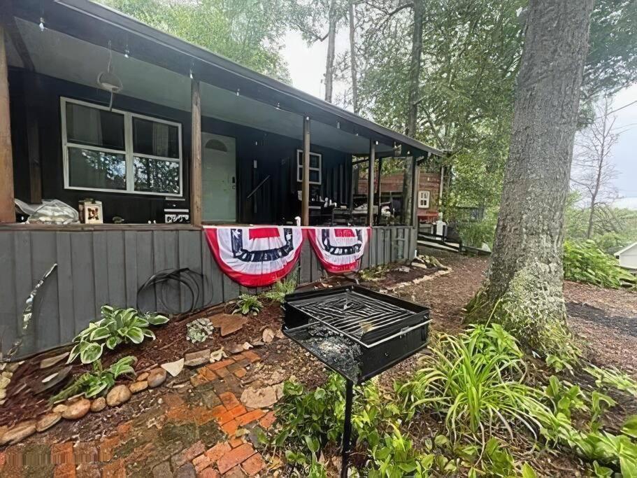 Cameron's At The Holiday home Tallassee